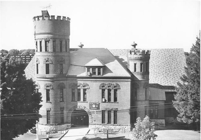 Saratoga Springs Armory © 1993 Michael Noonan