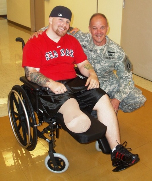 Army Guard Leader Visits Wounded Warriors