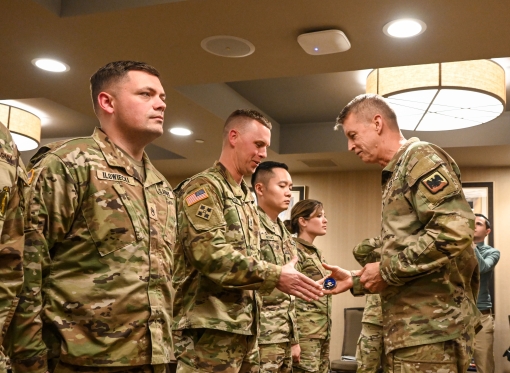 Chief of the National Guard recognizes recruiters 