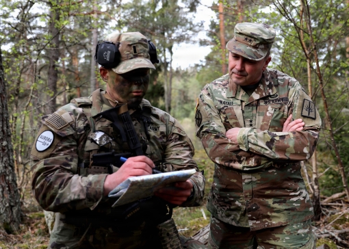 HABO-TIBBLE Sweden Maj. Gen. Michel Natali assistant adjutant general, Army visits with a Soldier assigned to Troop C 2nd Squadron 101st Cavalry Regiment n during exercise Northern Lights 26 (Aurora 26) a multinational training event in Sweden April 30 2026. Sweden is the New York National Guard's newest partner in the State Partnership Program and Troop C is the largest contingent of U.S. Soldiers to visit the nation since the partnership began. 