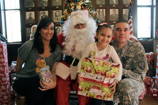 Troops, Families Welcome Holiday Season