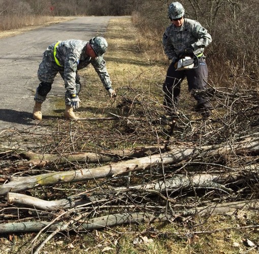 New York Guard volunteers train on chainsaw use