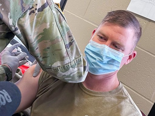 NY National Guard Soldiers get COVID19 vaccine 