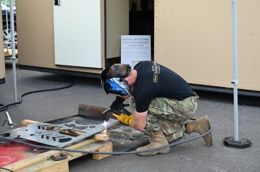 Soldier demonstrates skills at State Fair 