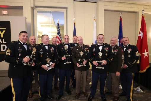 Army Guard recruiters honored during dinner 