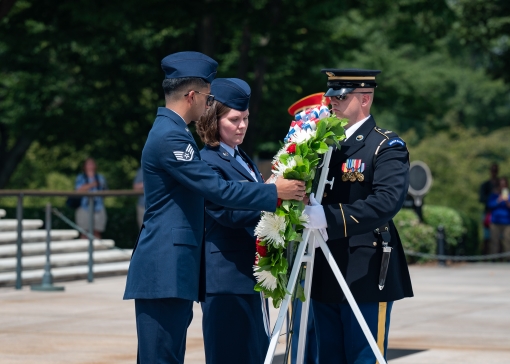 NY Guard Airman honors Unknowns