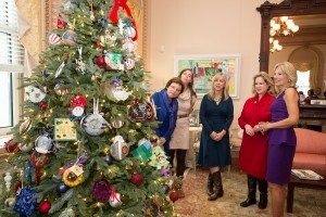 Dr. Jill Biden hosts a National Guard Christmas Tree dedication in her office in the Eisenhower Executive Office Building, in Washington, D.C., Dec. 9, 2013. The tree includes an ornament made by the New York National Guard Family Programs Office. (Official White House Photo by David Lienemann)

 
