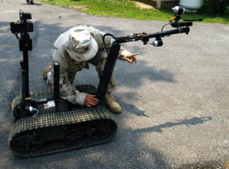 EOD Defeats IED’s with Robot’s Reach